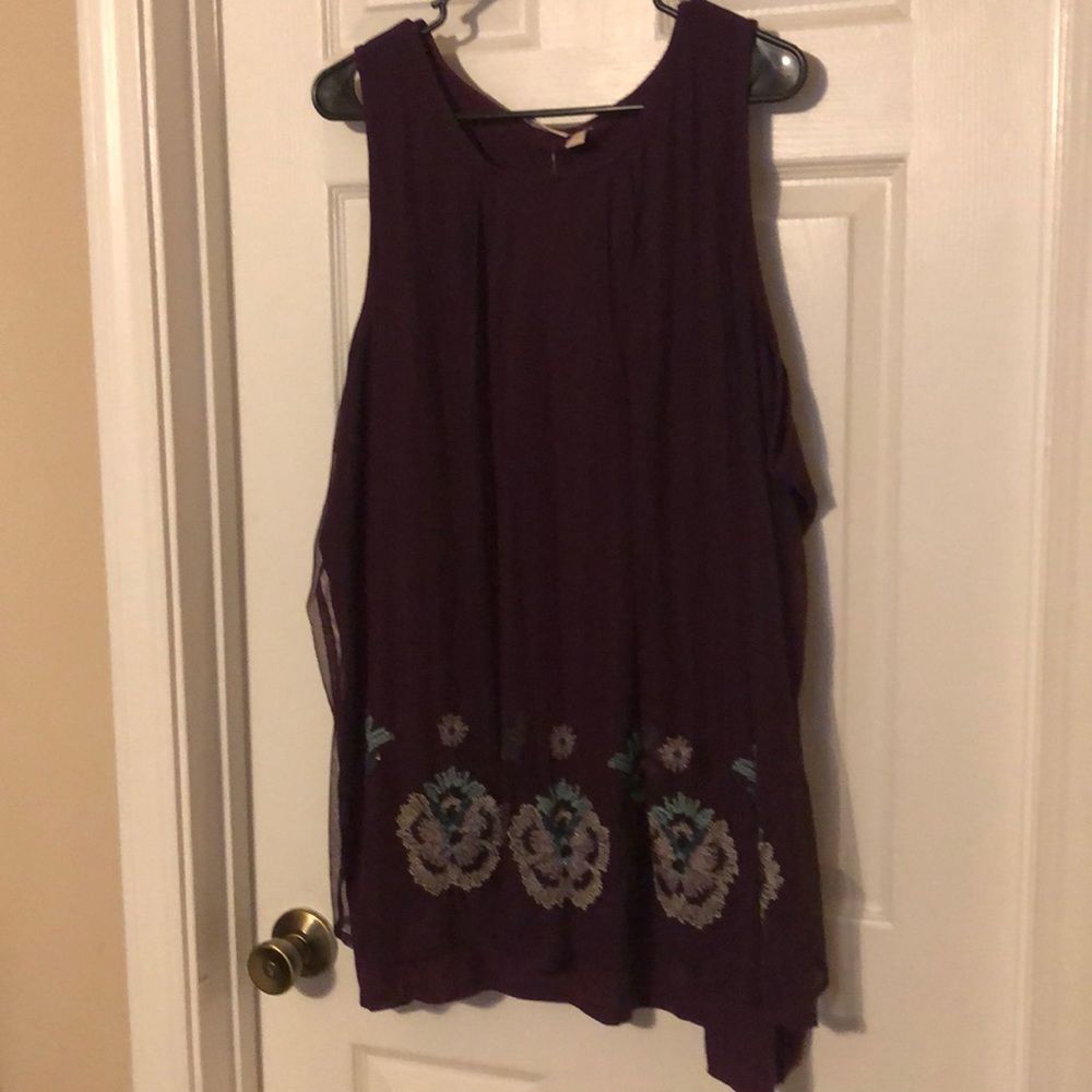 Beaded Lori Goldstein tunic tank